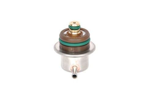 YAKIT BASINÇ REGULATÖRÜ BORA 2.0 98-05 -GOLF III-IV-V 1.8T-2.0 91-08 -A2 1.6 02-05 -A3 1.6-1.8 00